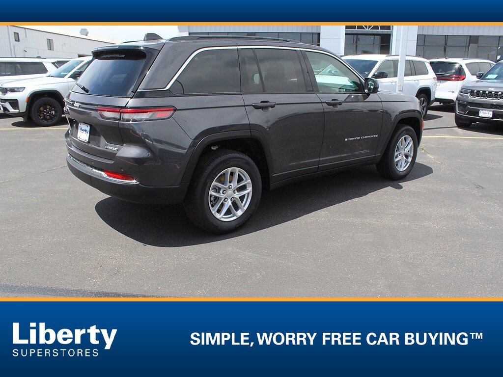 New 2026 Jeep Grand Cherokee Laredo 4x4 Sport Utility
