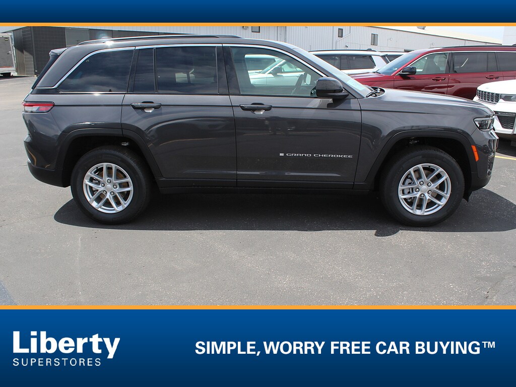 New 2026 Jeep Grand Cherokee Laredo 4x4 Sport Utility