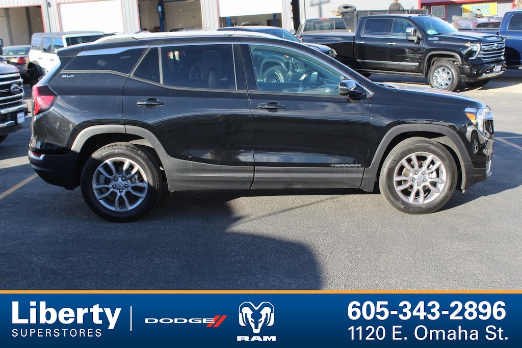 Used 2024 GMC Terrain SLT SUV