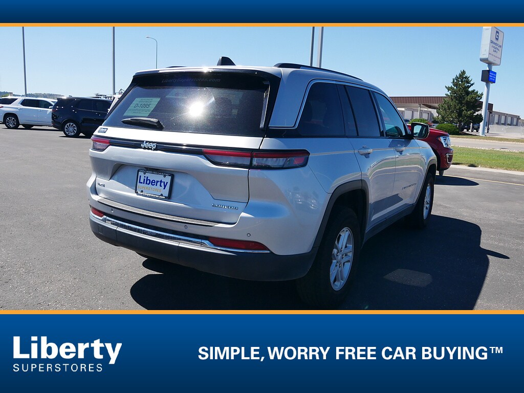 Used 2024 Jeep Grand Cherokee Laredo