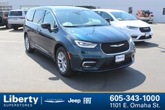 2025 Chrysler Pacifica Select Passenger Van