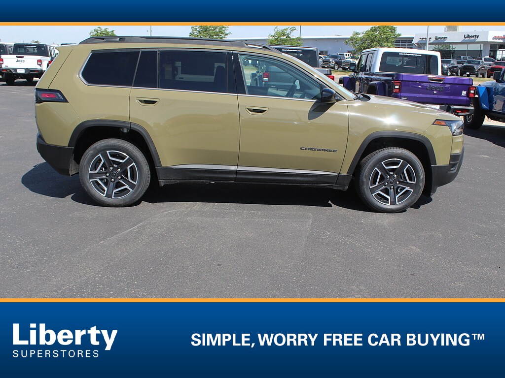 New 2026 Jeep Cherokee Laredo 4x4 Sport Utility