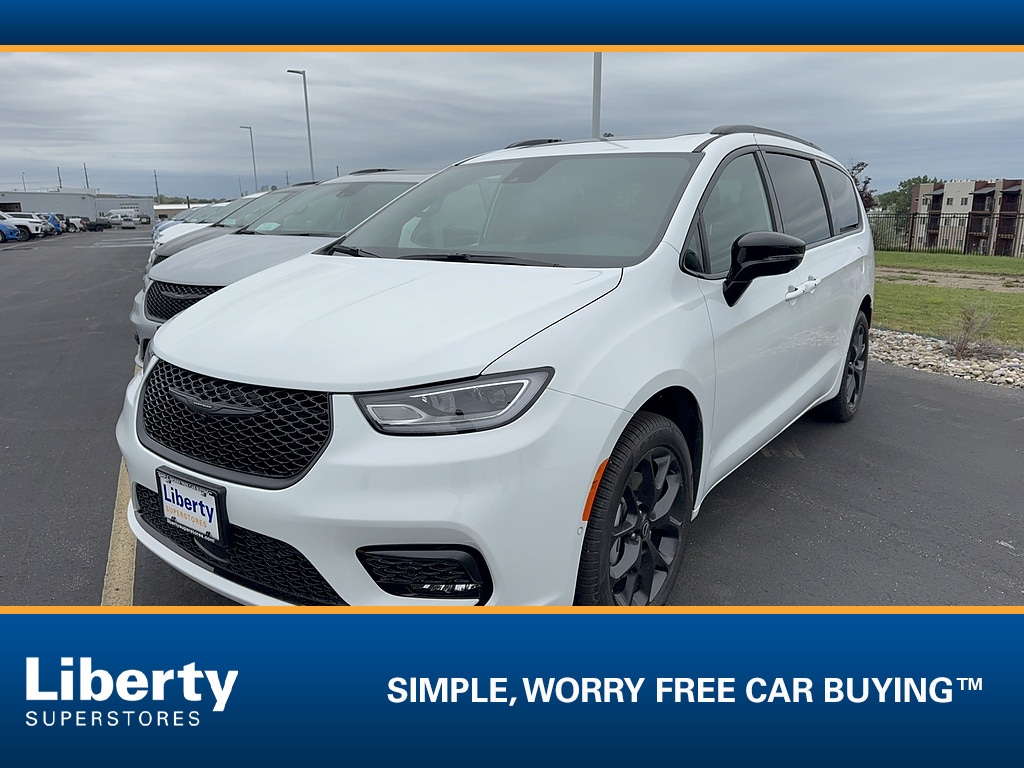 New 2026 Chrysler Pacifica Limited AWD Passenger Van