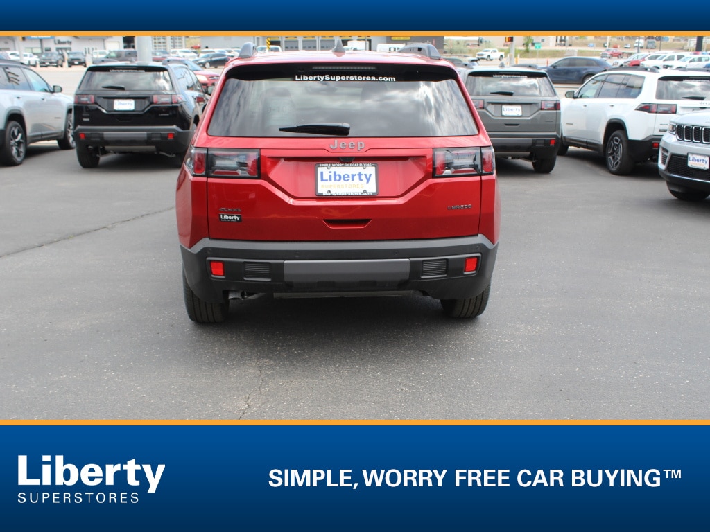 New 2026 Jeep Cherokee Laredo 4x4 Sport Utility