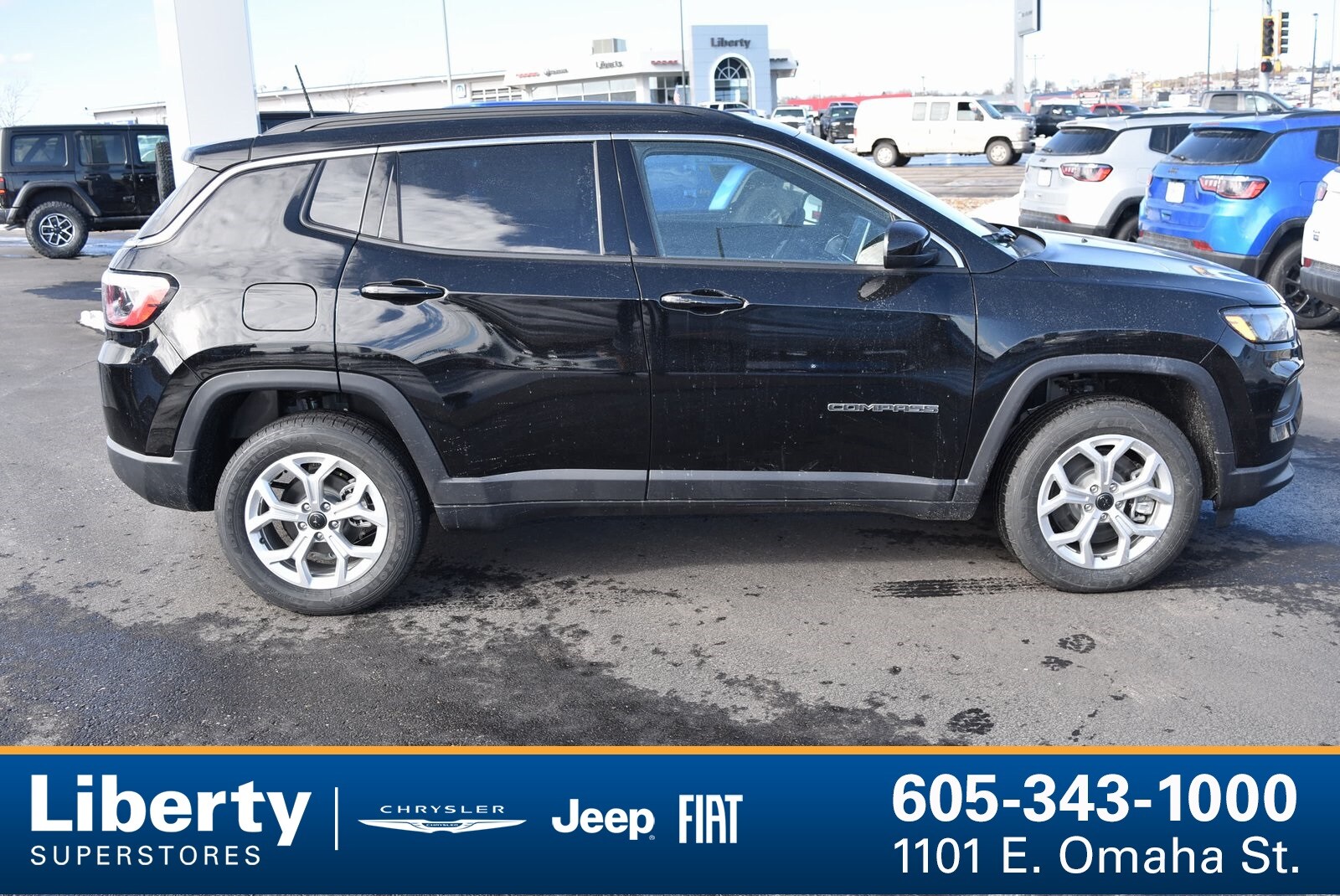 2025 Jeep Compass Latitude Sport photo 2
