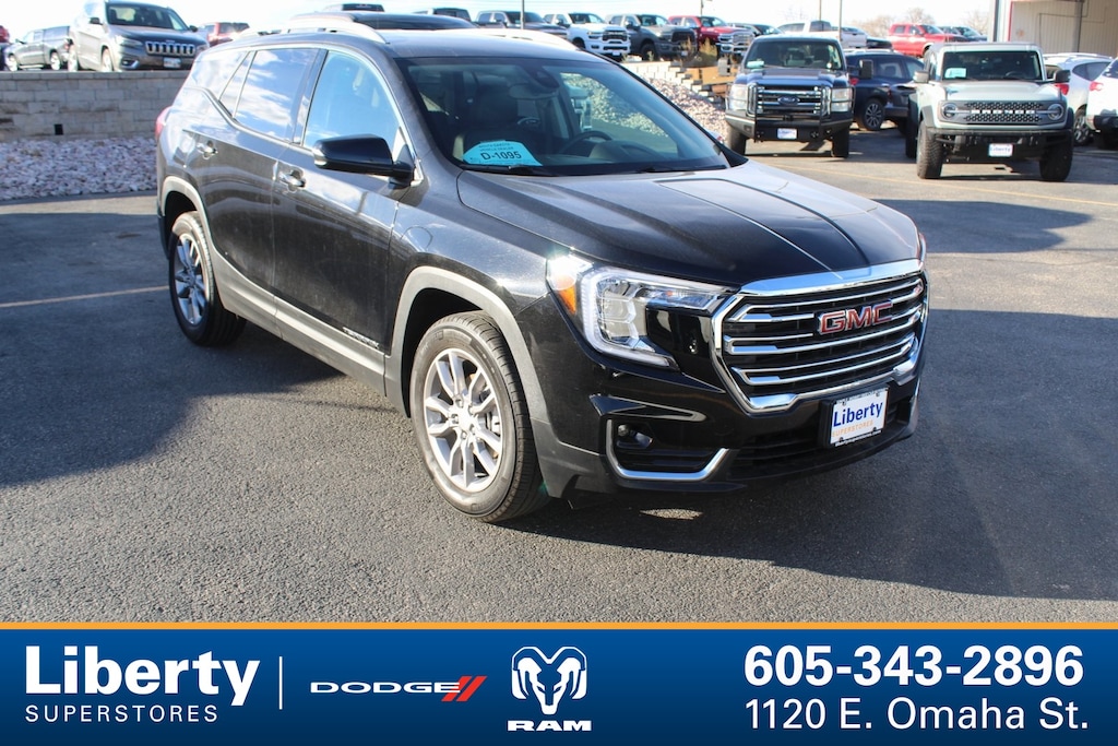 Used 2024 GMC Terrain SLT SUV