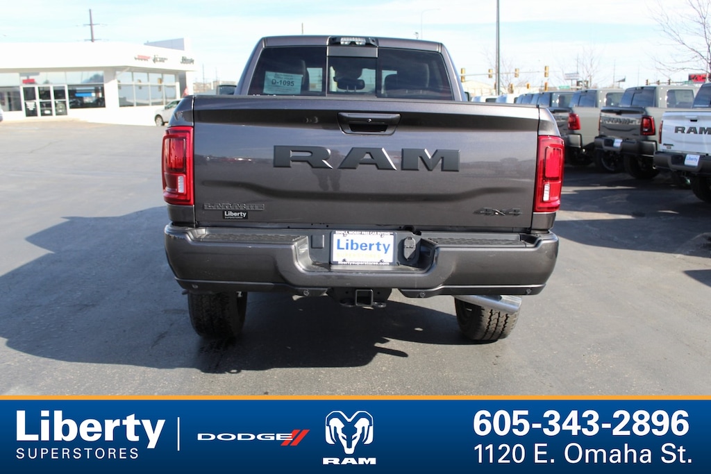 New 2026 Ram 3500 LARAMIE CREW CAB 4X4 6'4 BOX Pickup