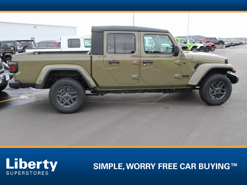 New 2026 Jeep Gladiator Sport S 4x4 Pickup