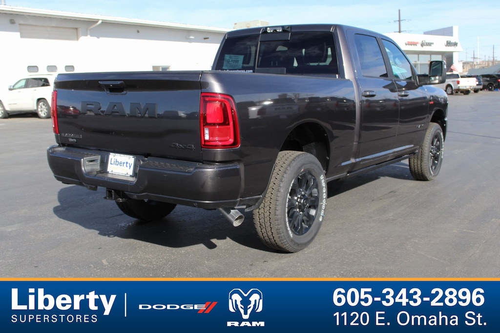 New 2026 Ram 3500 LARAMIE CREW CAB 4X4 6'4 BOX Pickup