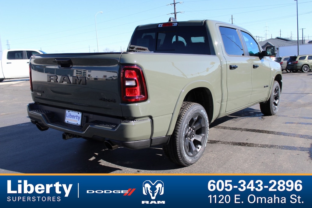 New 2026 Ram 1500 BIG HORN CREW CAB 4X4 5'7 BOX Pickup