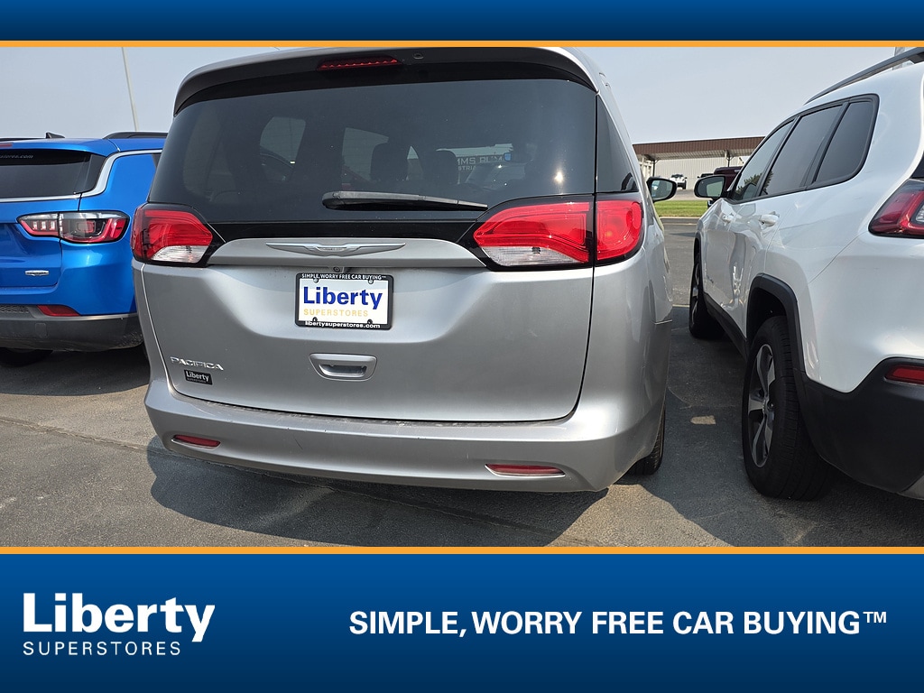 Used 2017 Chrysler Pacifica Touring Van