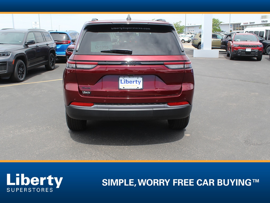 New 2026 Jeep Grand Cherokee Altitude 4x4 Sport Utility