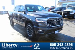 2026 Ram 1500 LIMITED CREW CAB 4X4 5'7 BOX Pickup