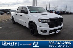 2026 Ram 1500 LARAMIE CREW CAB 4X4 5'7 BOX Pickup