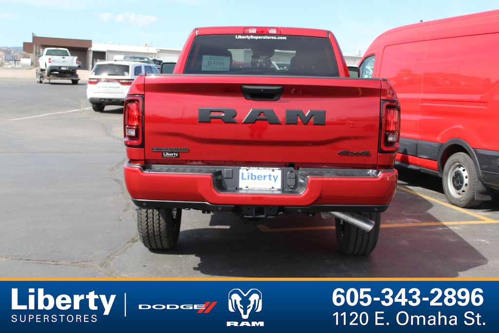 New 2026 Ram 2500 BIG HORN CREW CAB 4X4 6'4 BOX Pickup