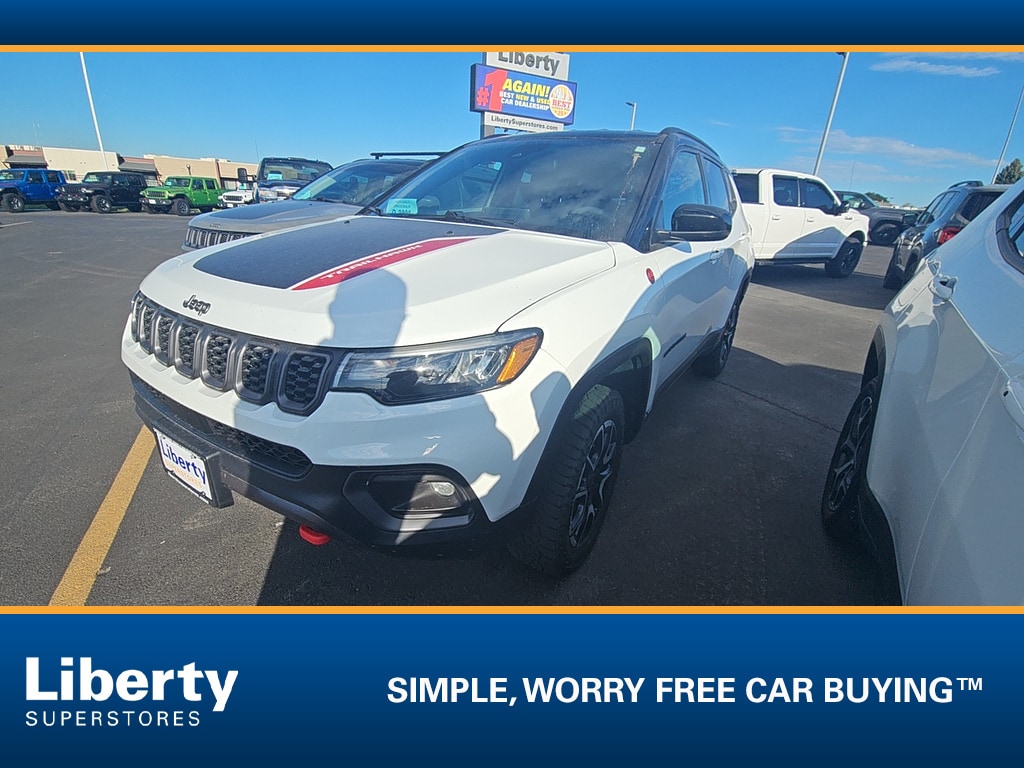 Used 2025 Jeep Compass Trailhawk