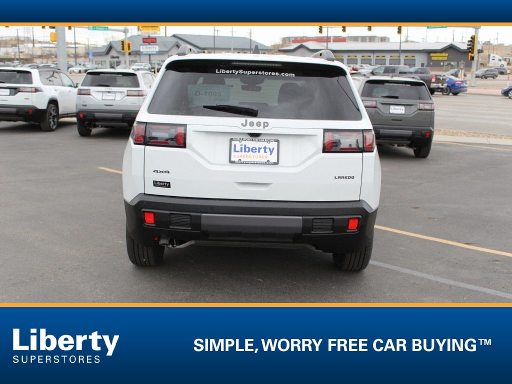 New 2026 Jeep Cherokee Laredo 4x4 Sport Utility