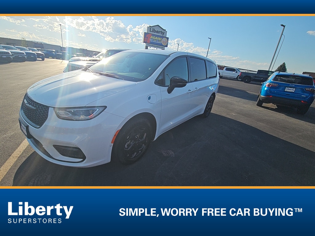 Used 2024 Chrysler Pacifica S Appearance