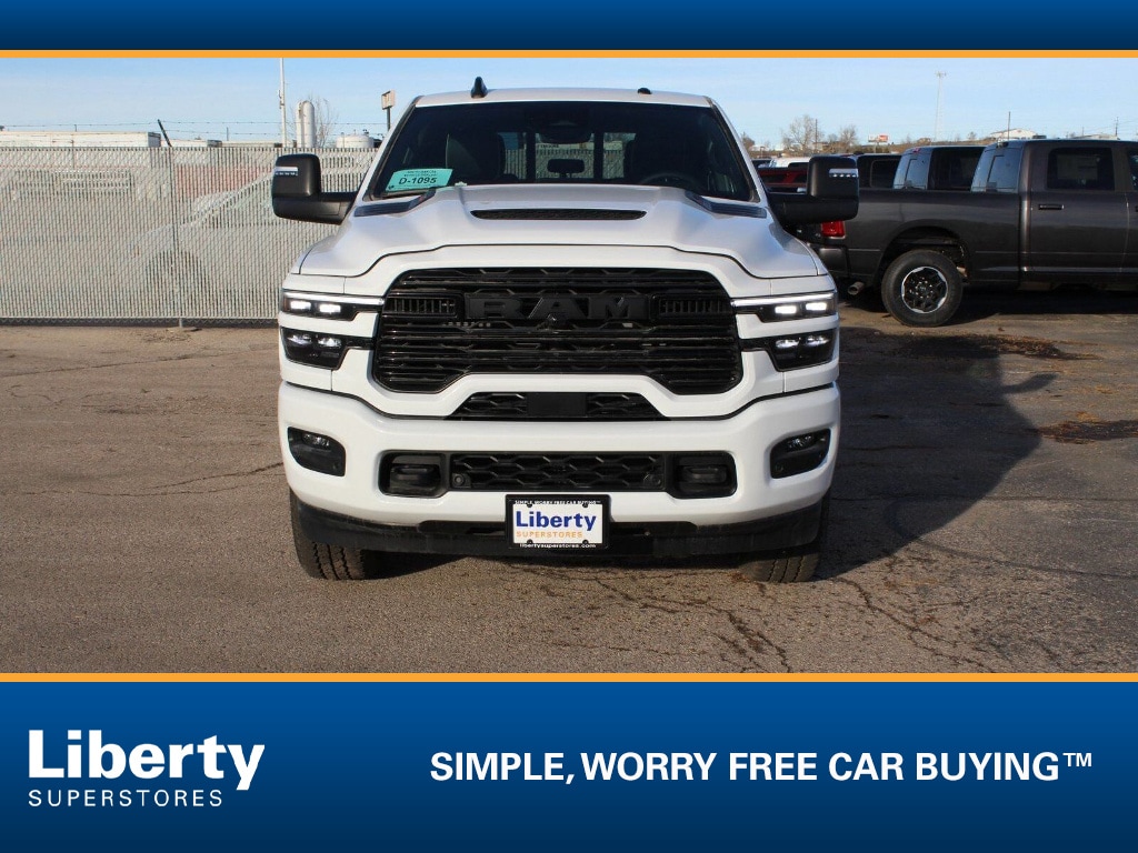 2026 RAM 3500 Laramie - Photo 8