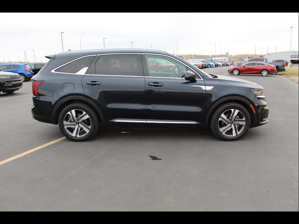 Used 2022 Kia Sorento SX PHEV with VIN KNDRJDLHXN5072329 for sale in Rapid City, SD