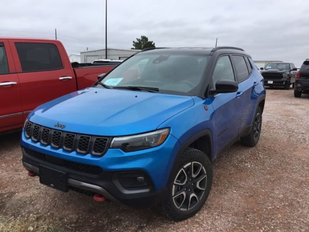 Used 2025 Jeep Compass Trailhawk SUV