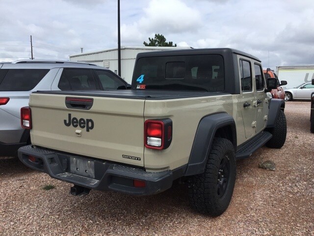 2020 Jeep Gladiator Sport photo 2