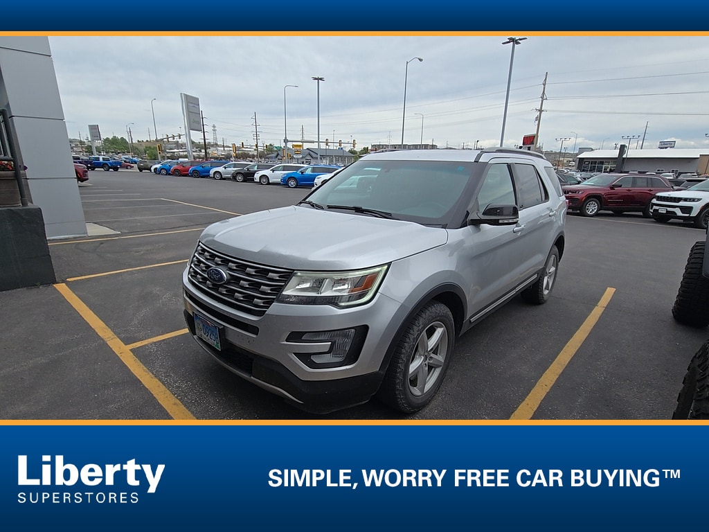 2017 Ford Explorer XLT 4WD's photo