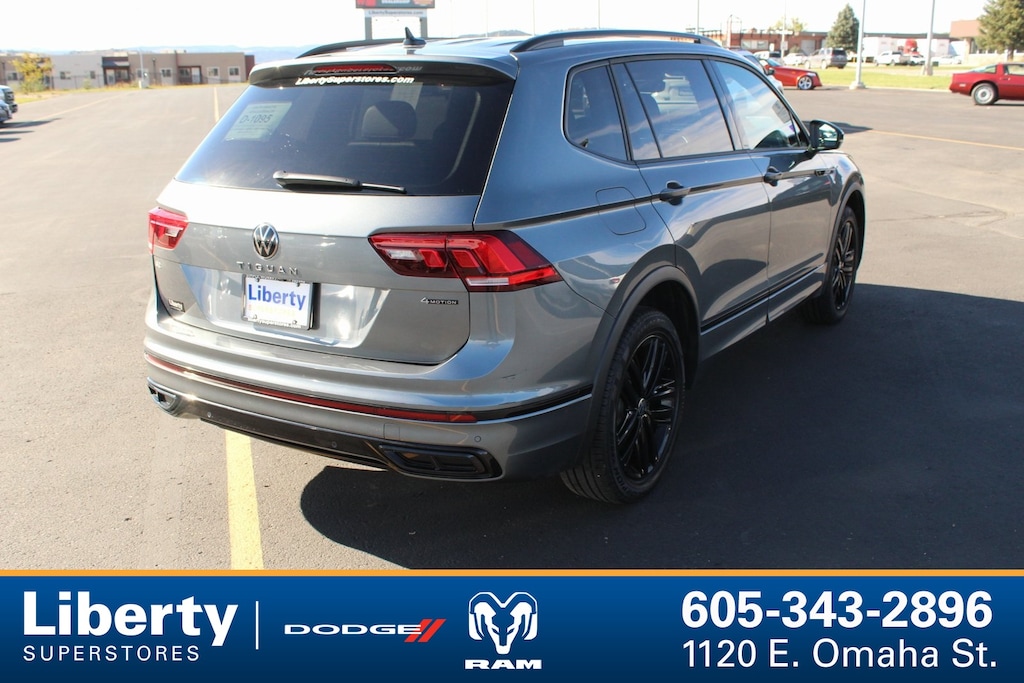 Used 2022 Volkswagen Tiguan 2.0T SE R-Line Black SUV