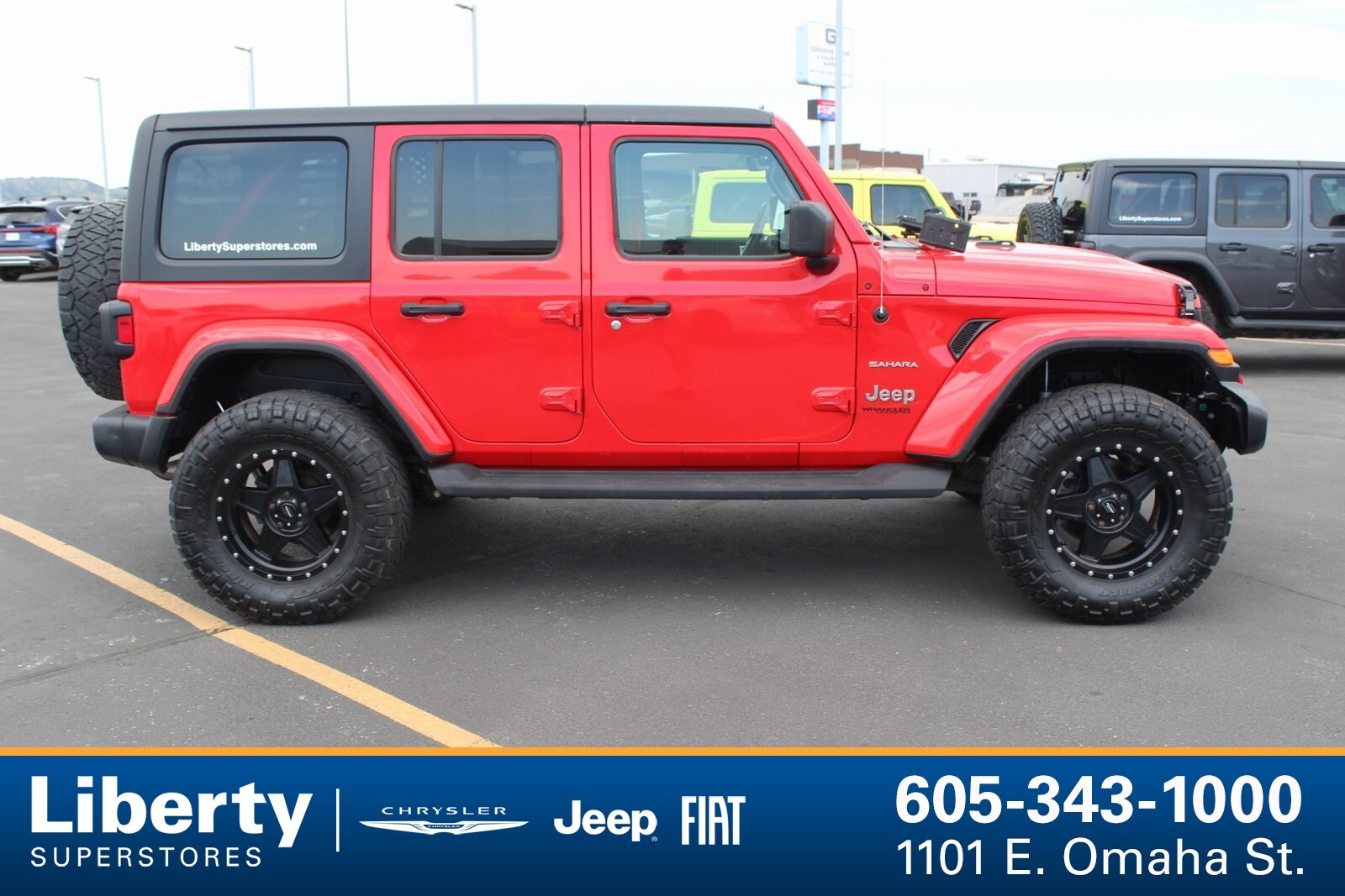 2019 Jeep Wrangler Unlimited Sahara photo 2