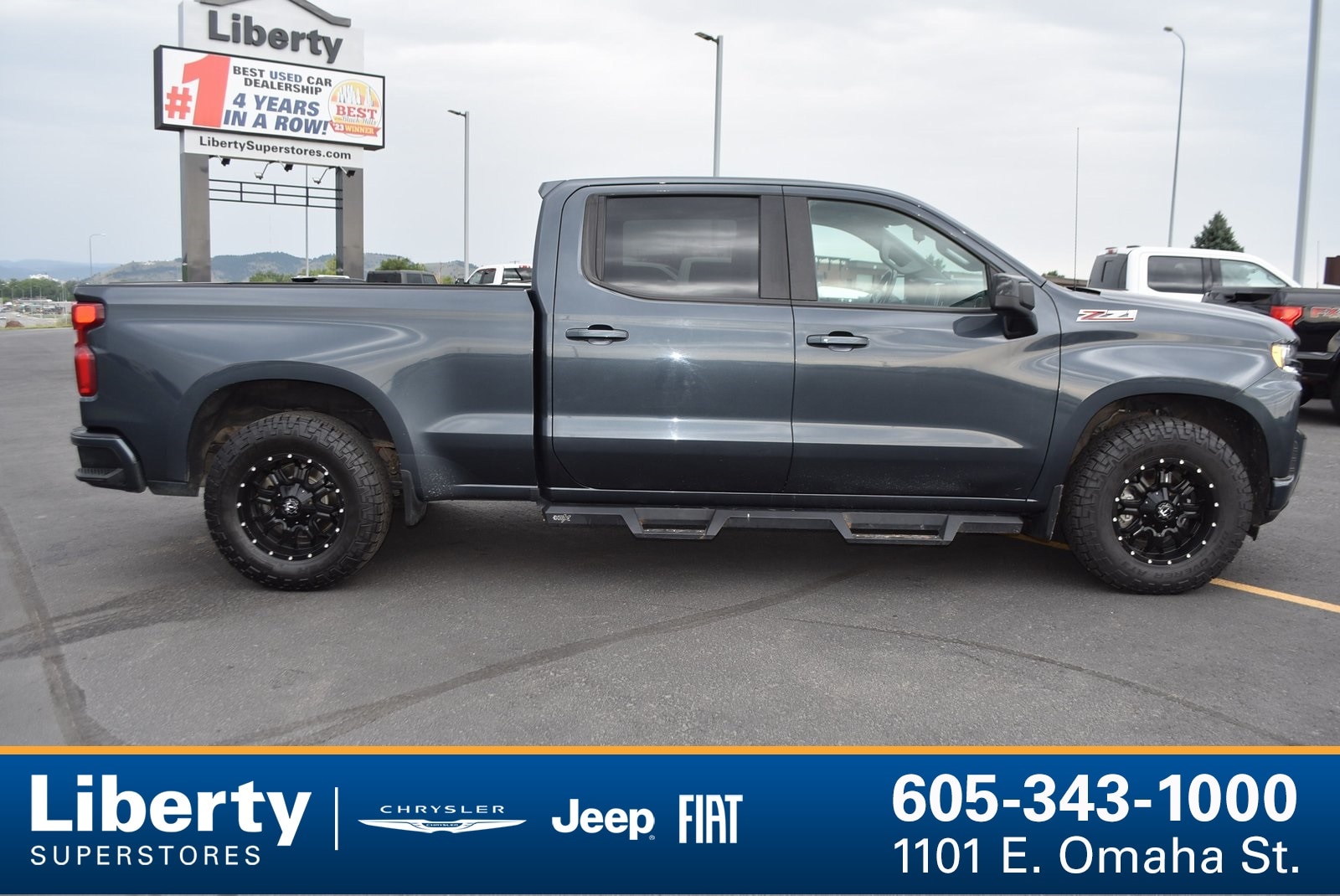 Used 2021 Chevrolet Silverado 1500 RST with VIN 1GCUYEEDXMZ426587 for sale in Rapid City, SD