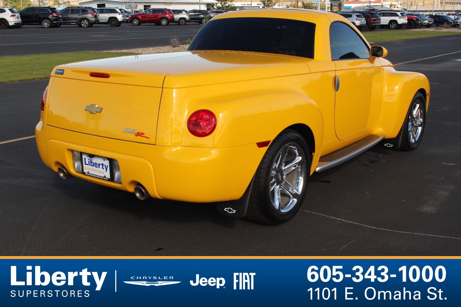 2005 Chevrolet SSR Base photo 3