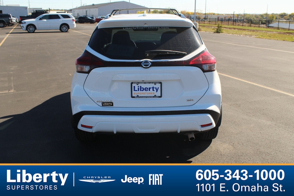 Used 2021 Nissan Kicks SR SUV