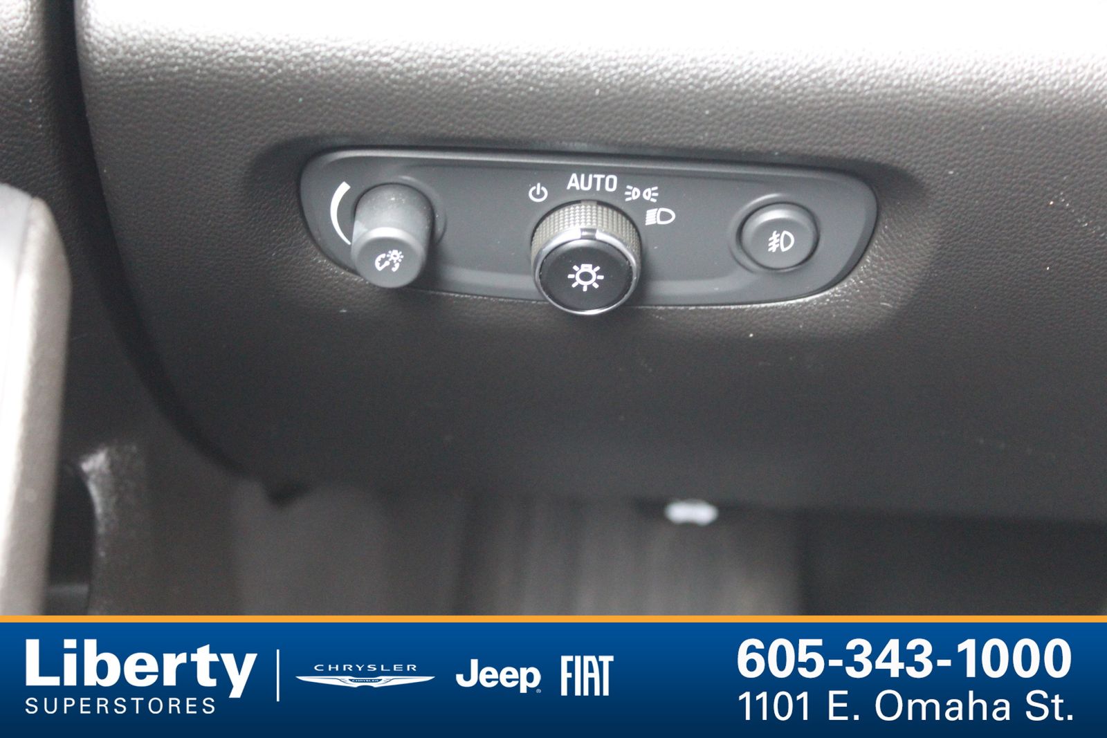 2021 Chevrolet Traverse Premier - Photo 38