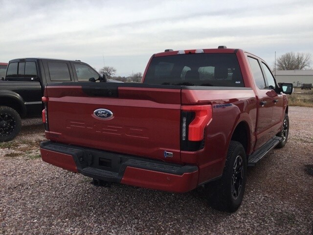 2023 Ford F-150 Lightning photo 2