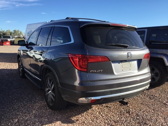 2018 Honda Pilot Elite photo 2
