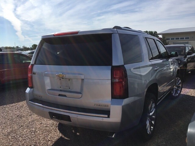 2019 Chevrolet Tahoe Premier photo 2