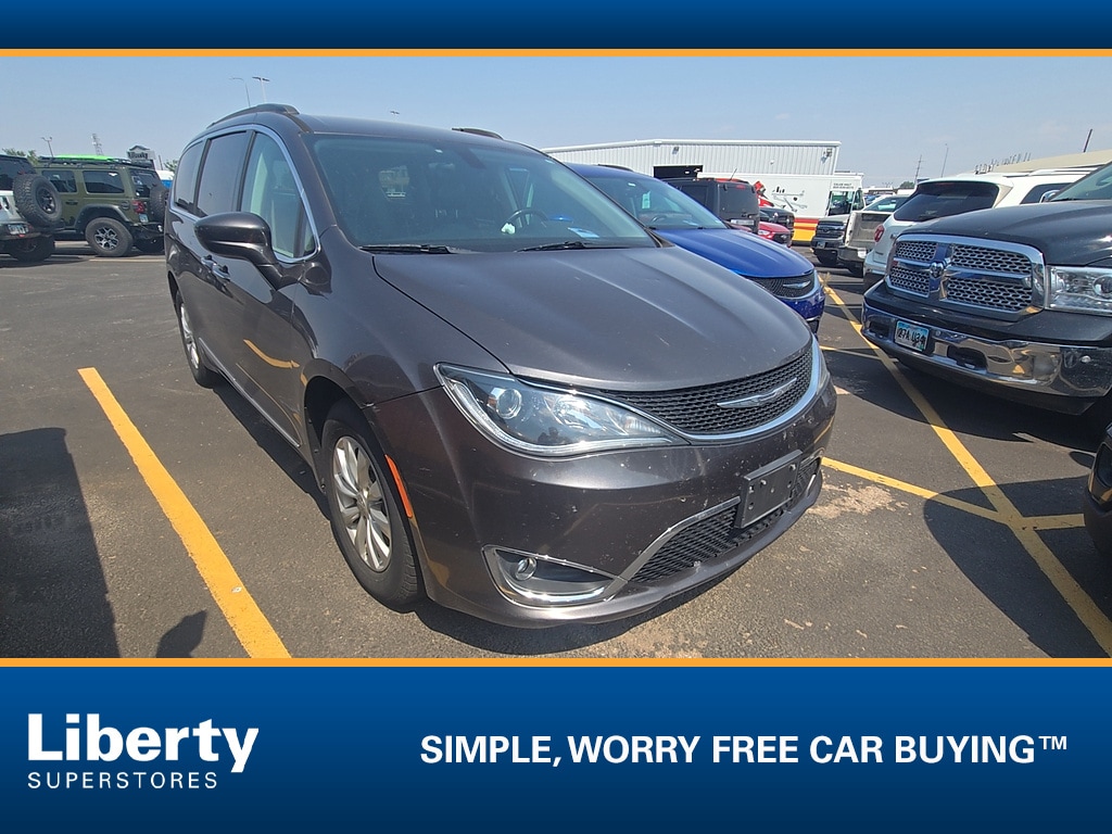 Used 2017 Chrysler Pacifica Touring-L Van