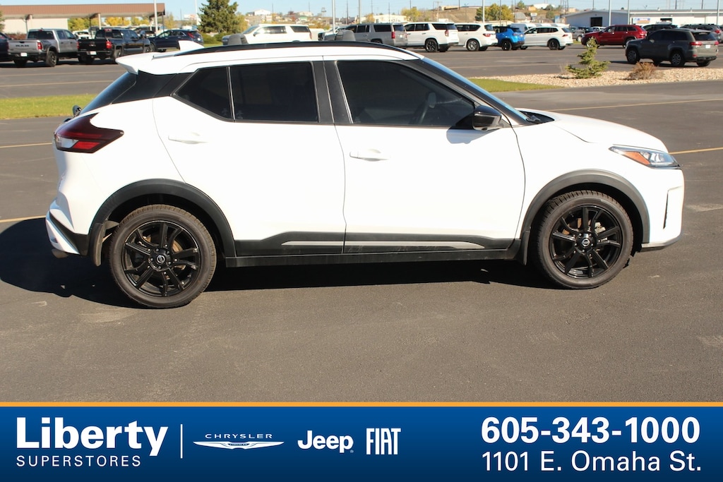 Used 2021 Nissan Kicks SR SUV