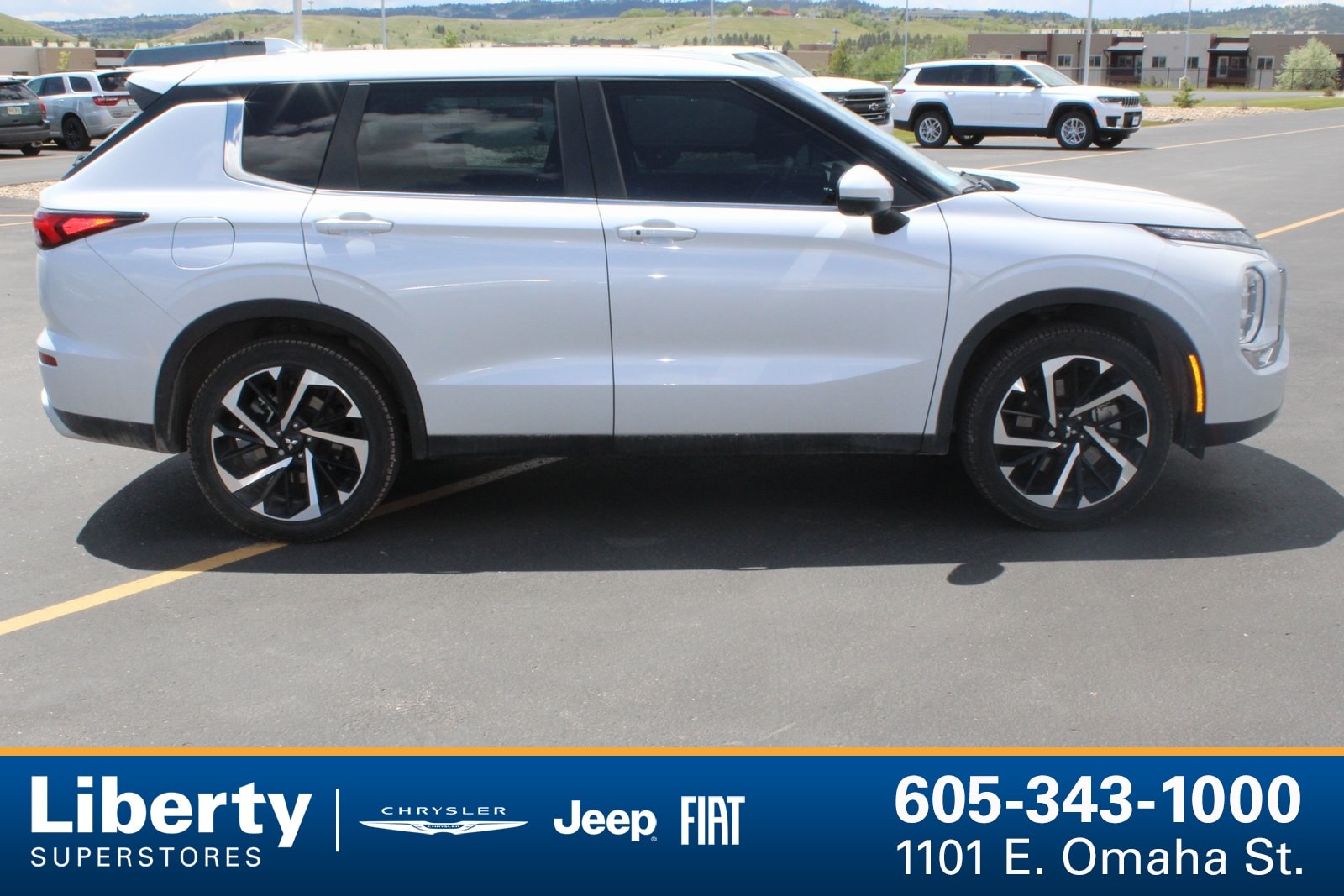 Used 2023 Mitsubishi Outlander SE with VIN JA4J4UA89PZ011888 for sale in Rapid City, SD