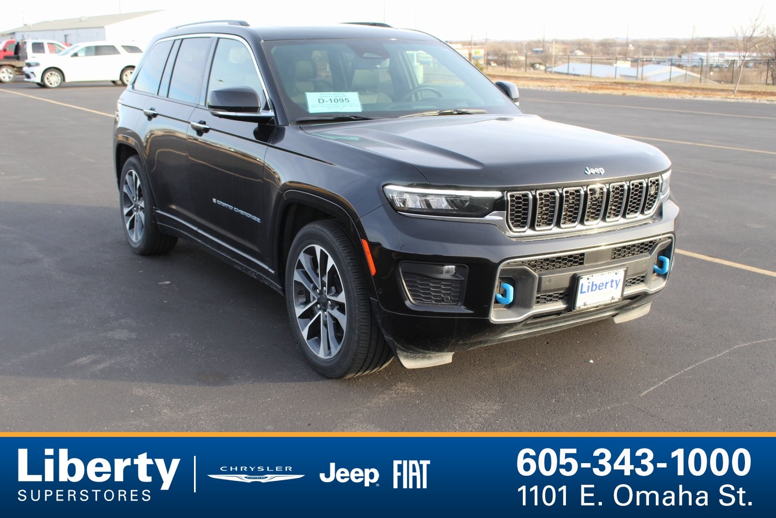 2023 Jeep Grand Cherokee Overland 4xe's photo