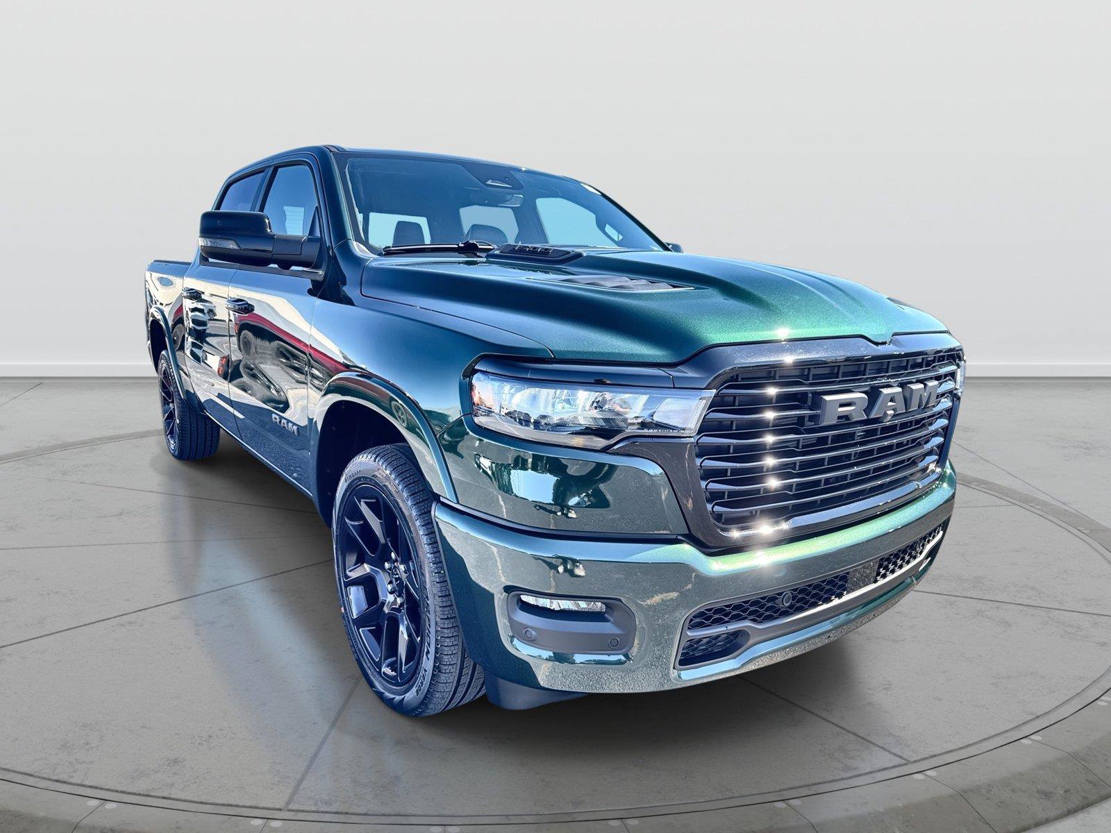 2027 Ram 1500 LARAMIE CREW CAB 4X4 DT6P98