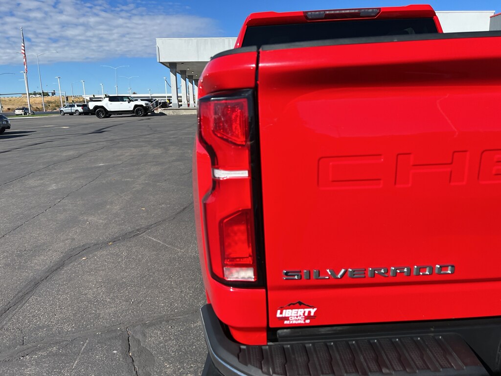 2024 Chevrolet Silverado LTZ photo 4