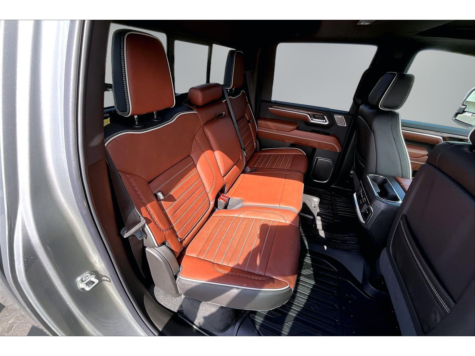 2026 GMC Sierra 3500HD Denali Ultimate - Photo 9
