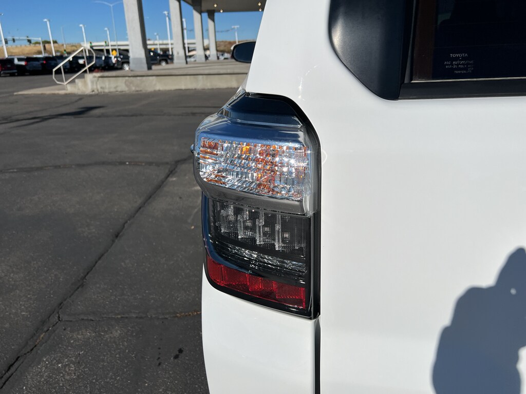 2023 Toyota 4Runner TRD Premium photo 4
