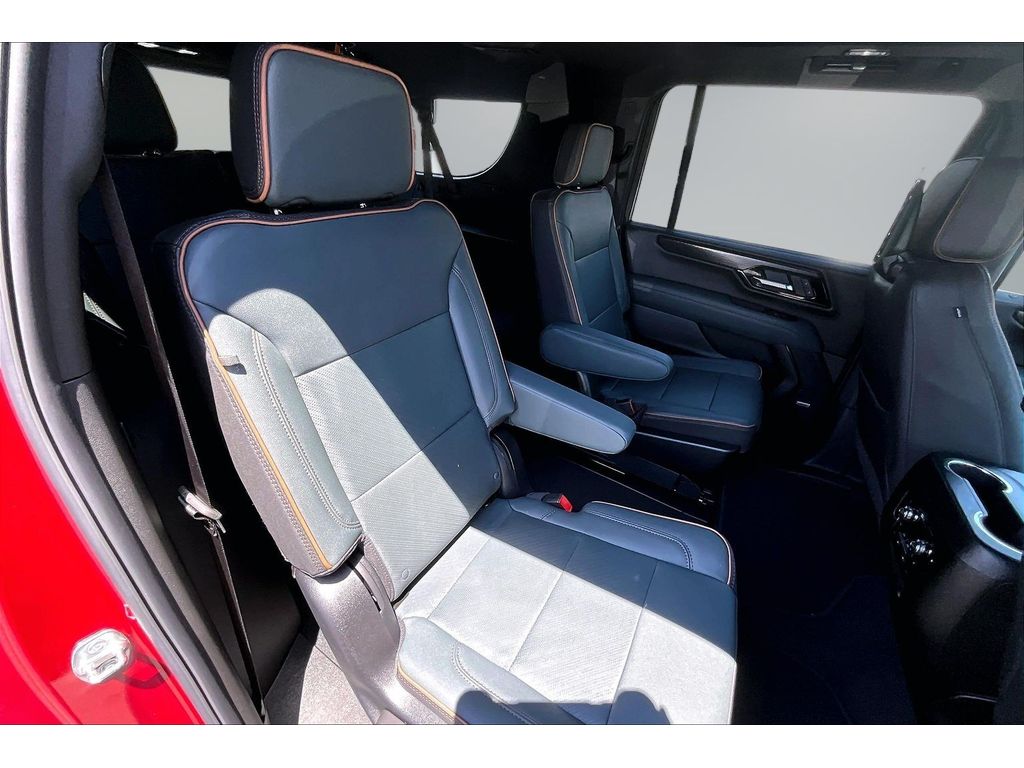 2026 GMC Yukon XL AT4 - Photo 9