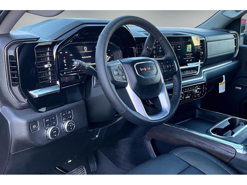 2025 GMC Sierra 2500HD SLT - Photo 7