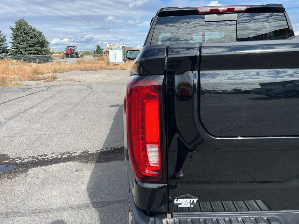 2024 Gmc Sierra EV AT4X photo 3