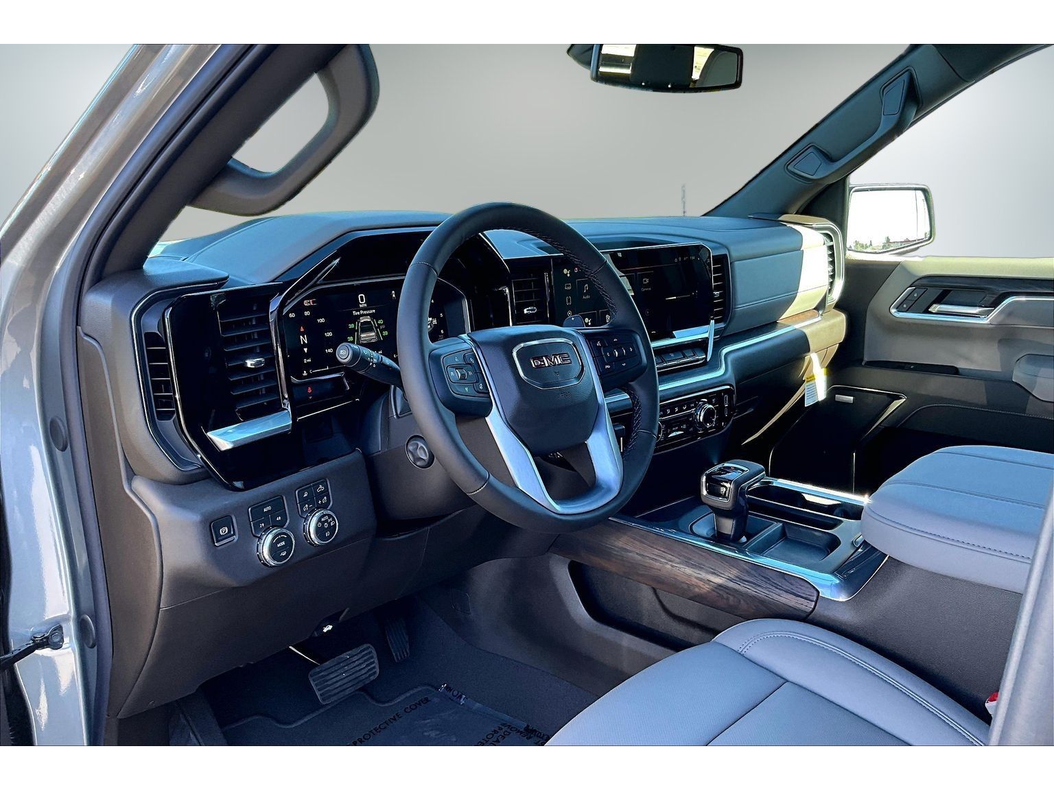 2026 GMC Sierra 1500 SLT - Photo 7