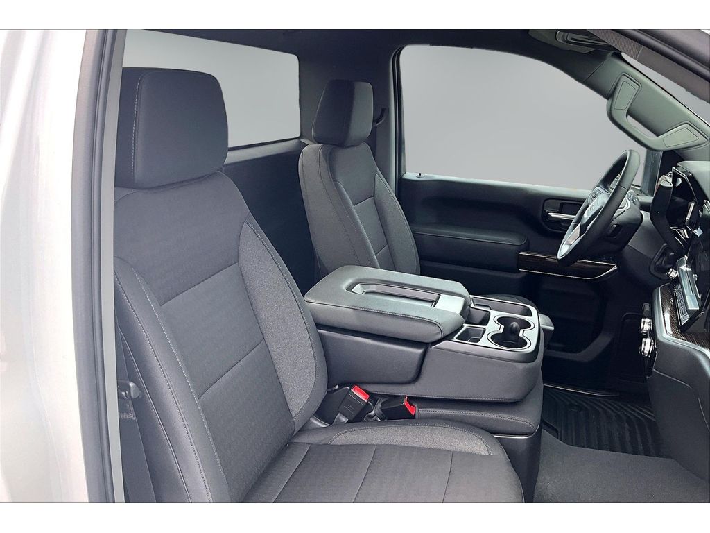 2026 GMC Sierra 3500HD SLE - Photo 9
