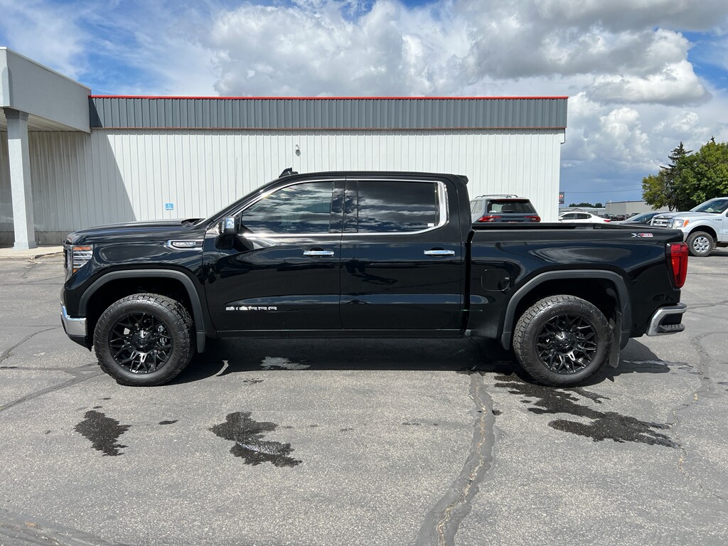 2023 Gmc Sierra SLT photo 2
